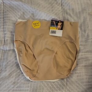 2pk Vassarette BRAND Tan and White Hi-Cut Underwear